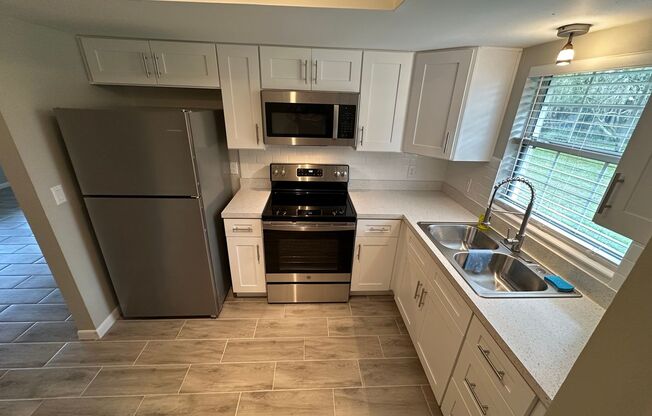 3 bed 2 bath home available