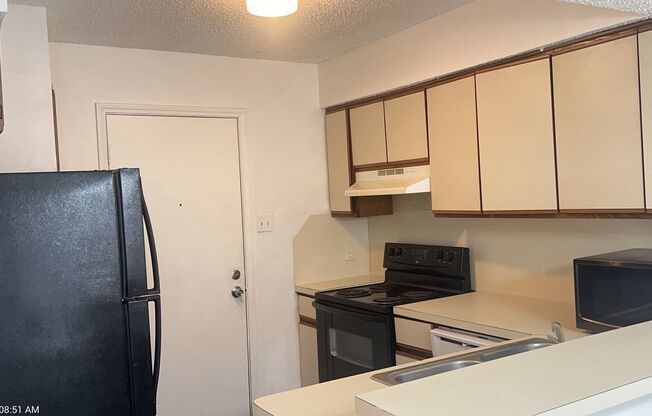 3 beds, 2 baths, $1,475