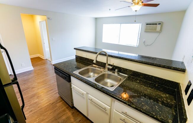 1 bed, 1 bath, 665 sqft, $1,598, Unit 407