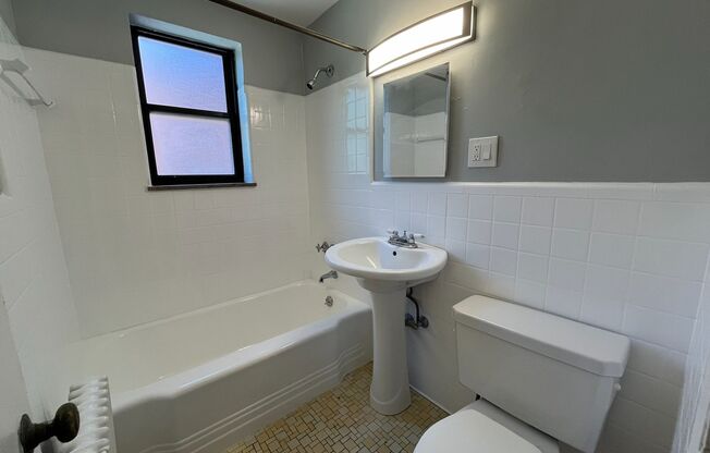 3 beds, 2 baths, 1,300 sqft, $2,499, Unit 6224 Fifth Ave. #113G