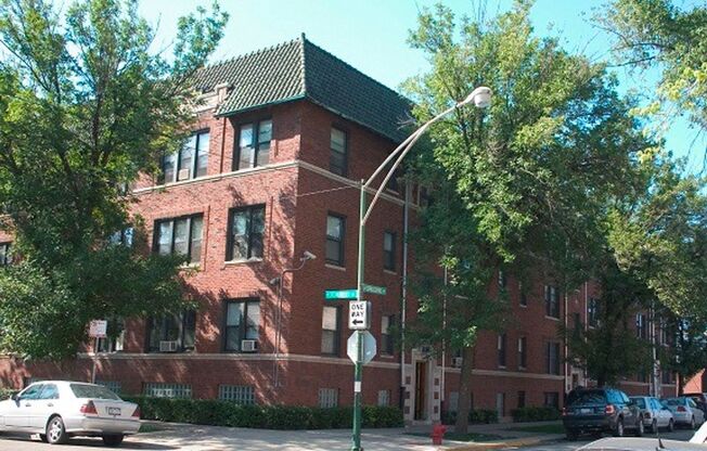1 bed, 1 bath, 573 sqft, $1,895, Unit 2706-1FF