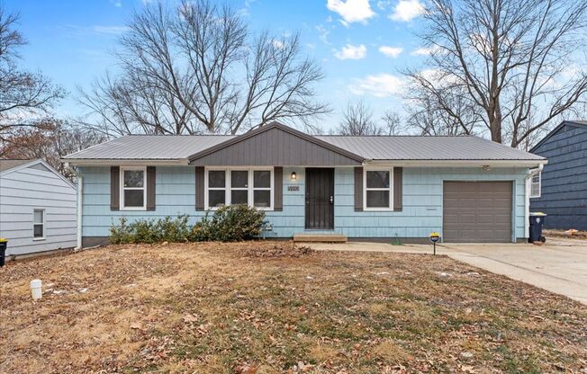 Beautiful 3-Bedroom Home with Large Detached Workshop!