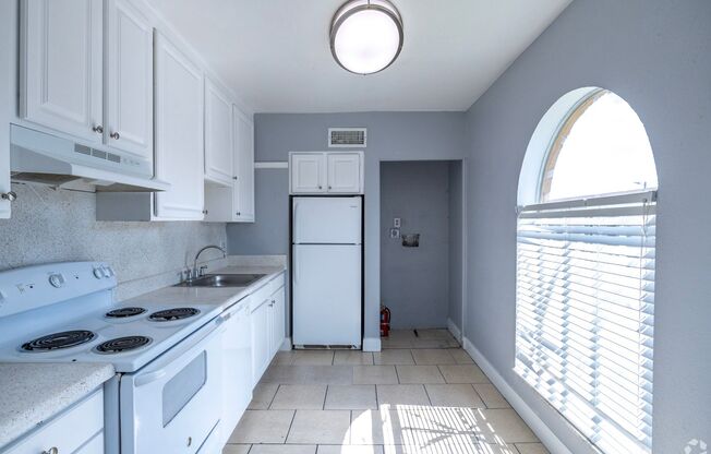 2 beds, 1 bath, 906 sqft, $1,249, Unit O6907D (2X1)