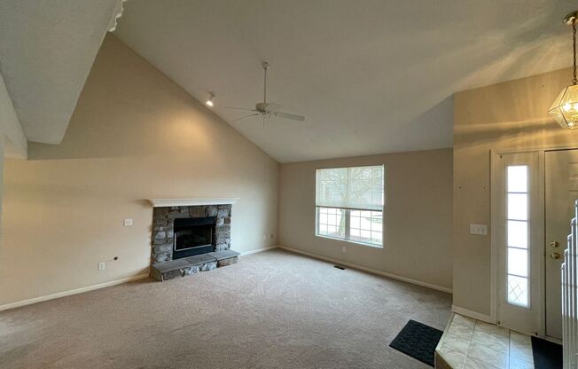 5707-5713 Thornbriar Lane