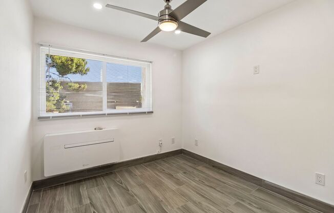 2 beds, 1 bath, 675 sqft, $2,300, Unit 18