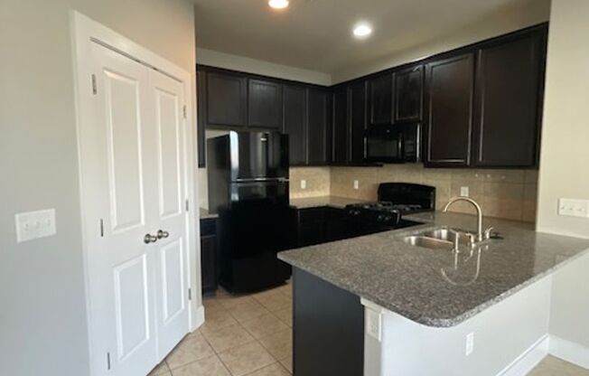 2219 Katy Lane