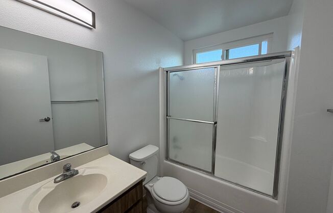 1 bed, 1 bath, 562 sqft, $2,145, Unit 028