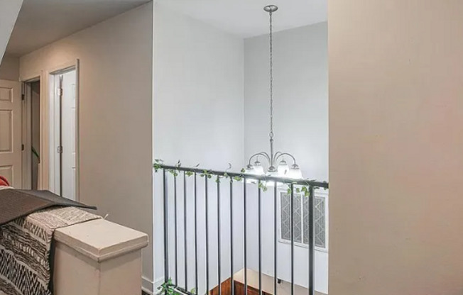 1806 W Montgomery Ave