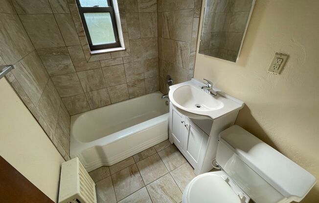 1 bed, 1 bath, 600 sqft, $1,229, Unit 5627 Rippey St. #B5