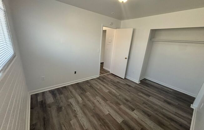 2 beds, 1 bath, 900 sqft, $1,200, Unit 10