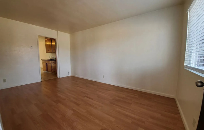 230 E San Salvador St.