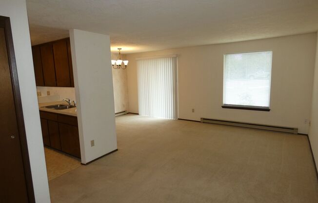 2 beds, 1 bath, $1,450, Unit Unit 05