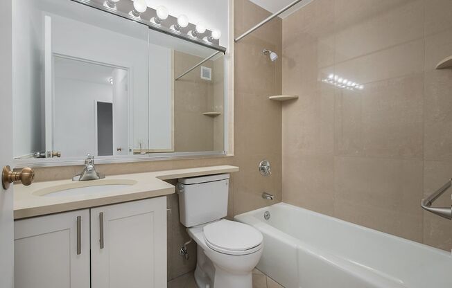 1 bed, 1 bath, 660 sqft, $4,525, Unit G08