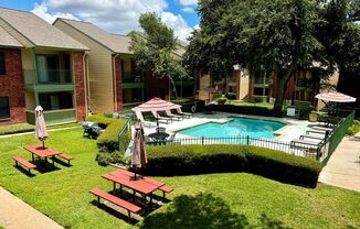 2 beds, 2 baths, 840 sqft, $1,085, Unit 102