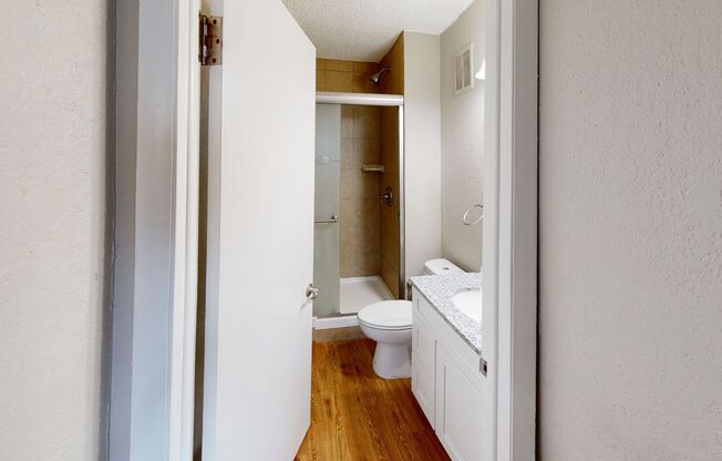 3 beds, 2 baths, 1,172 sqft, $1,675, Unit 1945 Peoria St #209