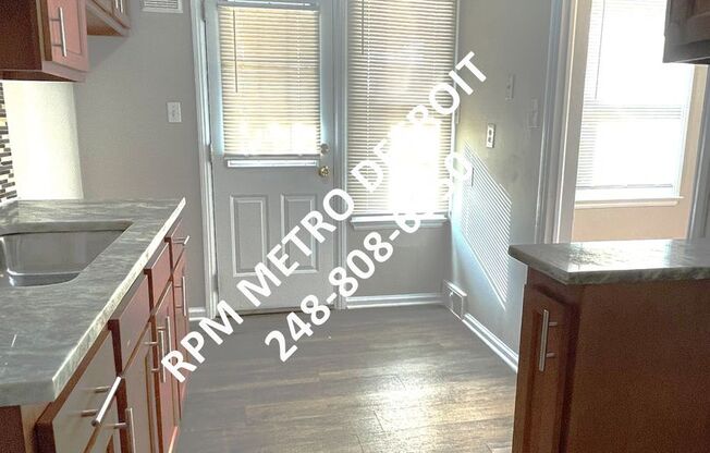 2 beds, 1 bath, $1,150, Unit (OM)