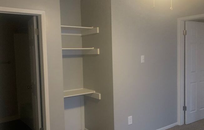 1 bed, 1 bath, 560 sqft, $785, Unit 2800-102