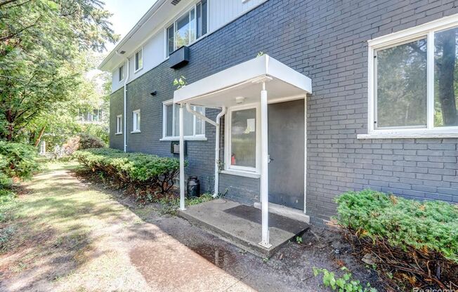 1 bed, 1 bath, $1,200, Unit 201