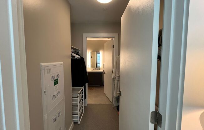 1 bed, 1 bath, $3,100