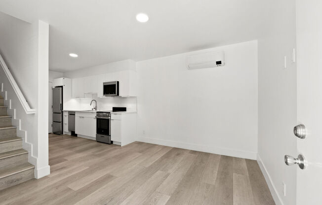 1 bed, 1 bath, 602 sqft, $2,914