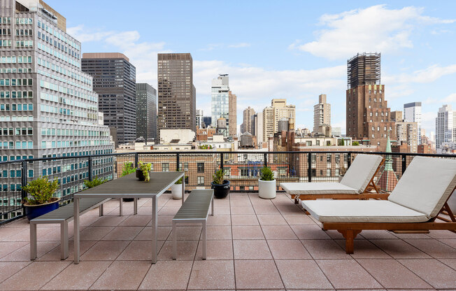 1 bed, 1 bath, 900 sqft, $7,950, Unit 19N