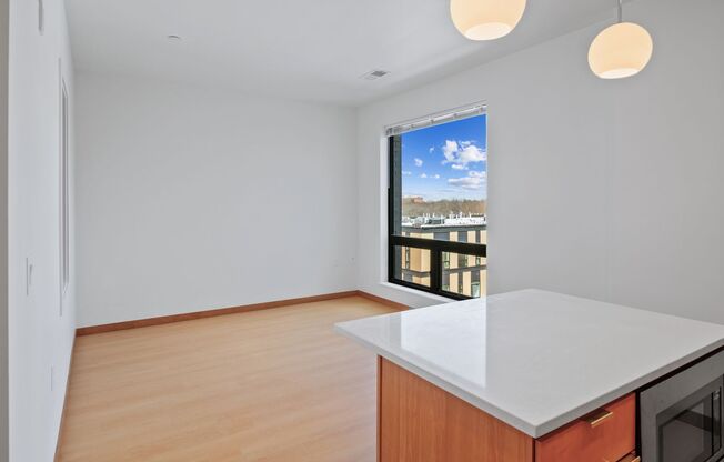 1 bed, 1 bath, 653 sqft, $1,090, Unit B504