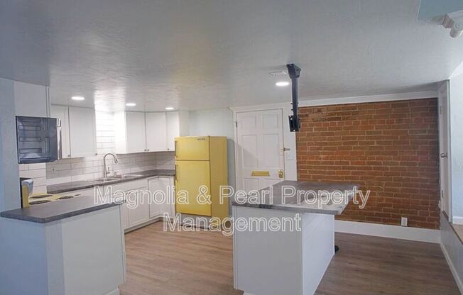 1411 N 13 ST