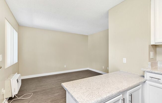 1 bed, 1 bath, 450 sqft, $1,832, Unit Unit 015