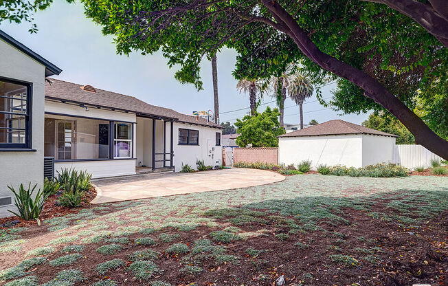 7101 W 85 ST