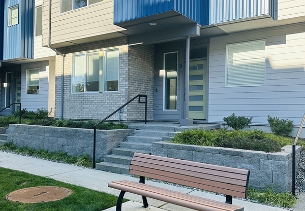 7629 NE 122 CT
