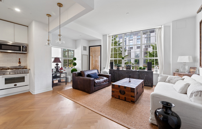 1 bed, 1 bath, 798 sqft, $5,600, Unit C107