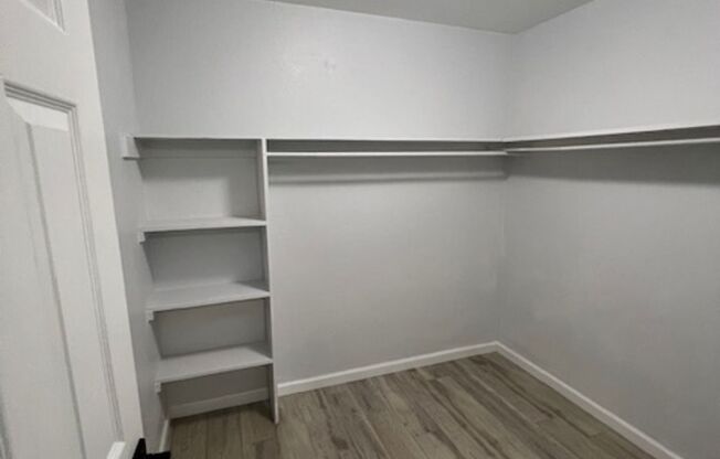 Spacious 1BR/1BA with a huge walk-in closet and comfortable open layout.