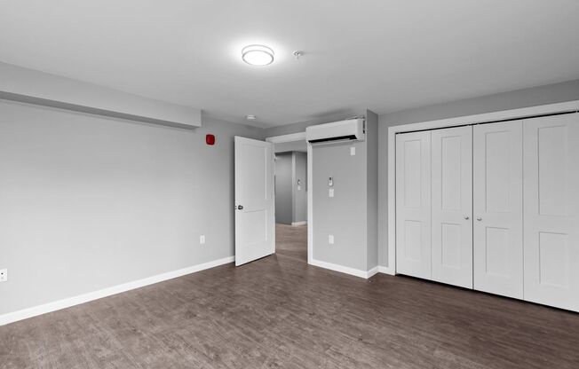 3 beds, 1 bath, 1,300 sqft, $3,250, Unit 9 Monarch Way Apt 101