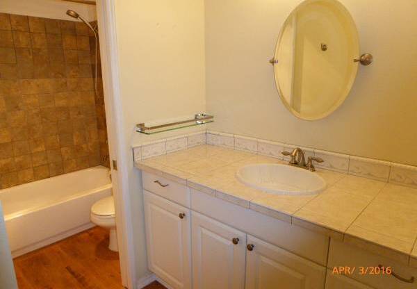 2 beds, 2 baths, $2,300