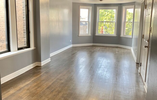 2513 W PERSHING RD