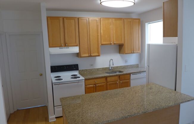 1 bed, 1 bath, 673 sqft, $1,795, Unit 708