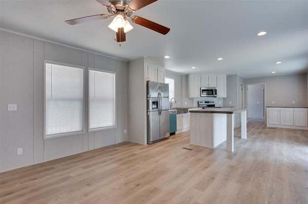 315 BROADMORE DR