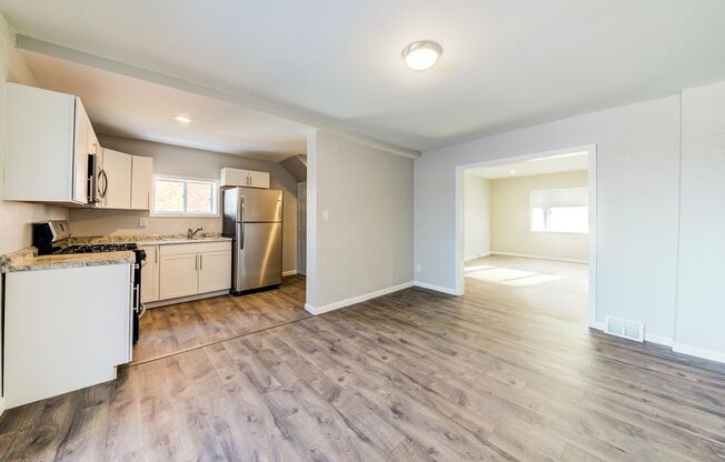 Stunning 3 bedroom home in Brookline available July 1!