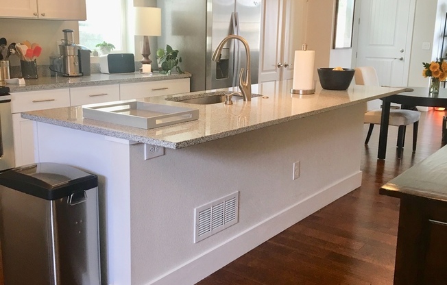 Luxury in Old Town Lafayette for Lease! MUST SEE!