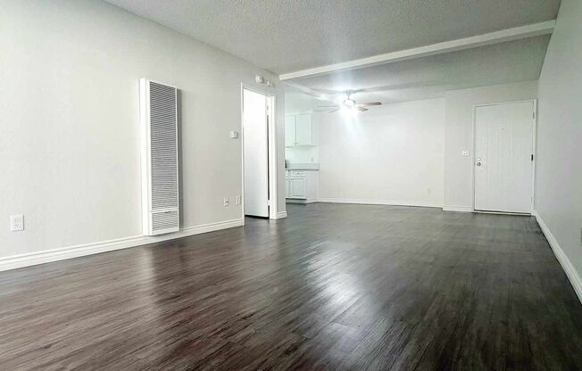 1 bed, 1 bath, 900 sqft, $2,300, Unit 38