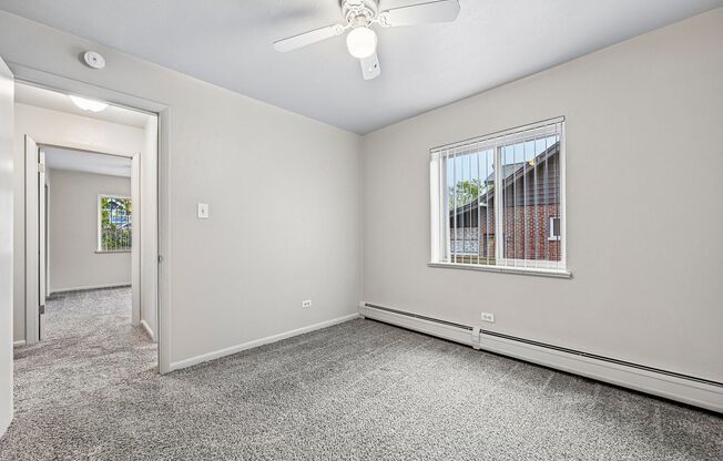 2 beds, 1 bath, 700 sqft, $1,395, Unit 202