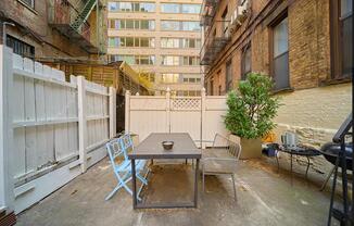 423 E 81 ST