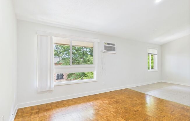 Forest Square Apartments
