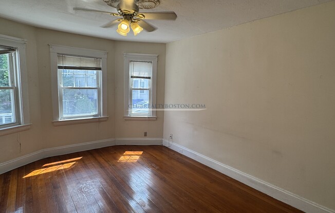 52 MONTFERN RD