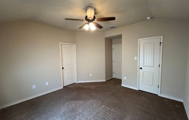 3 beds, 2.5 baths, $1,550