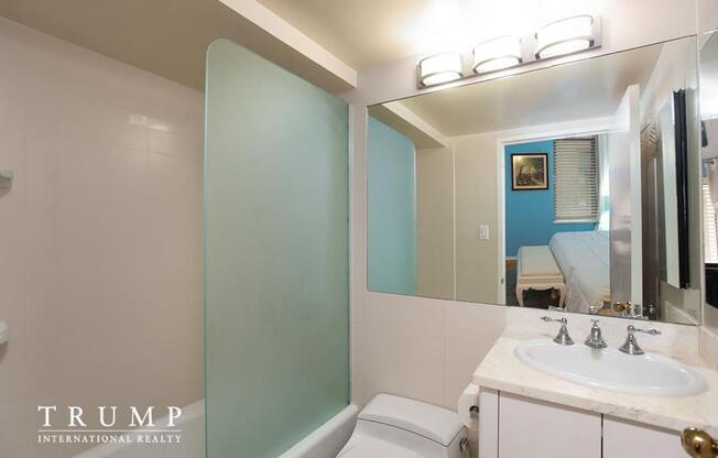 1 bed, 1.5 baths, 800 sqft, $5,500, Unit 8-B