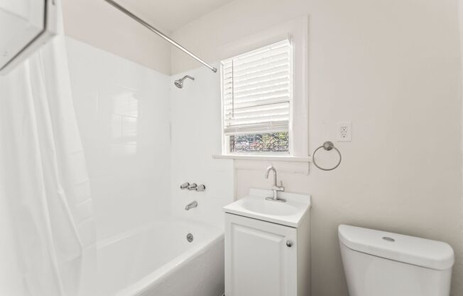 314/316 W. 50th St.