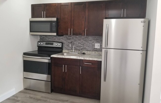 Studio, 1 bath, 525 sqft, $1,450, Unit C-02