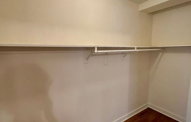 Studio, 1 bath, 320 sqft, $1,325, Unit 225-103