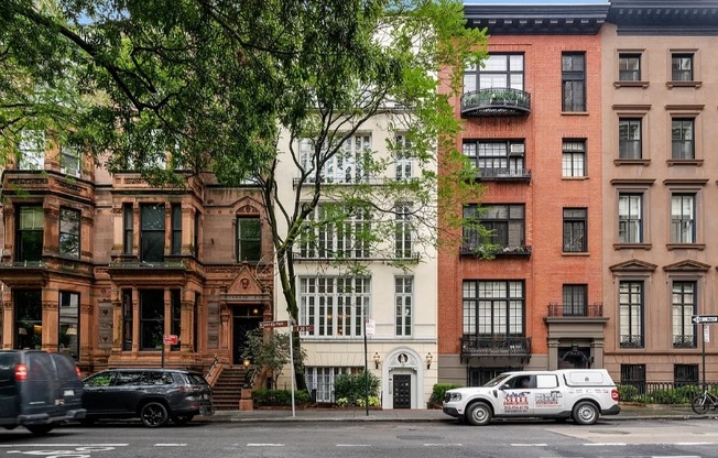 13 GRAMERCY PARK S